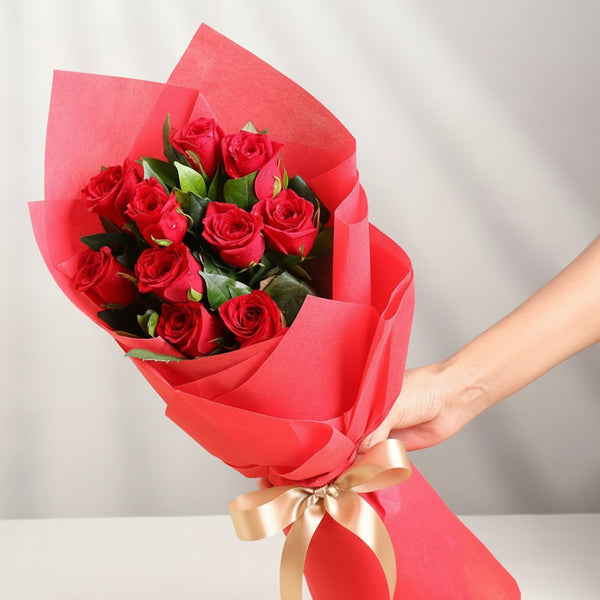 Stunning 10 Red Roses Bouquet