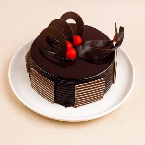 Chocolate Garnish Cake